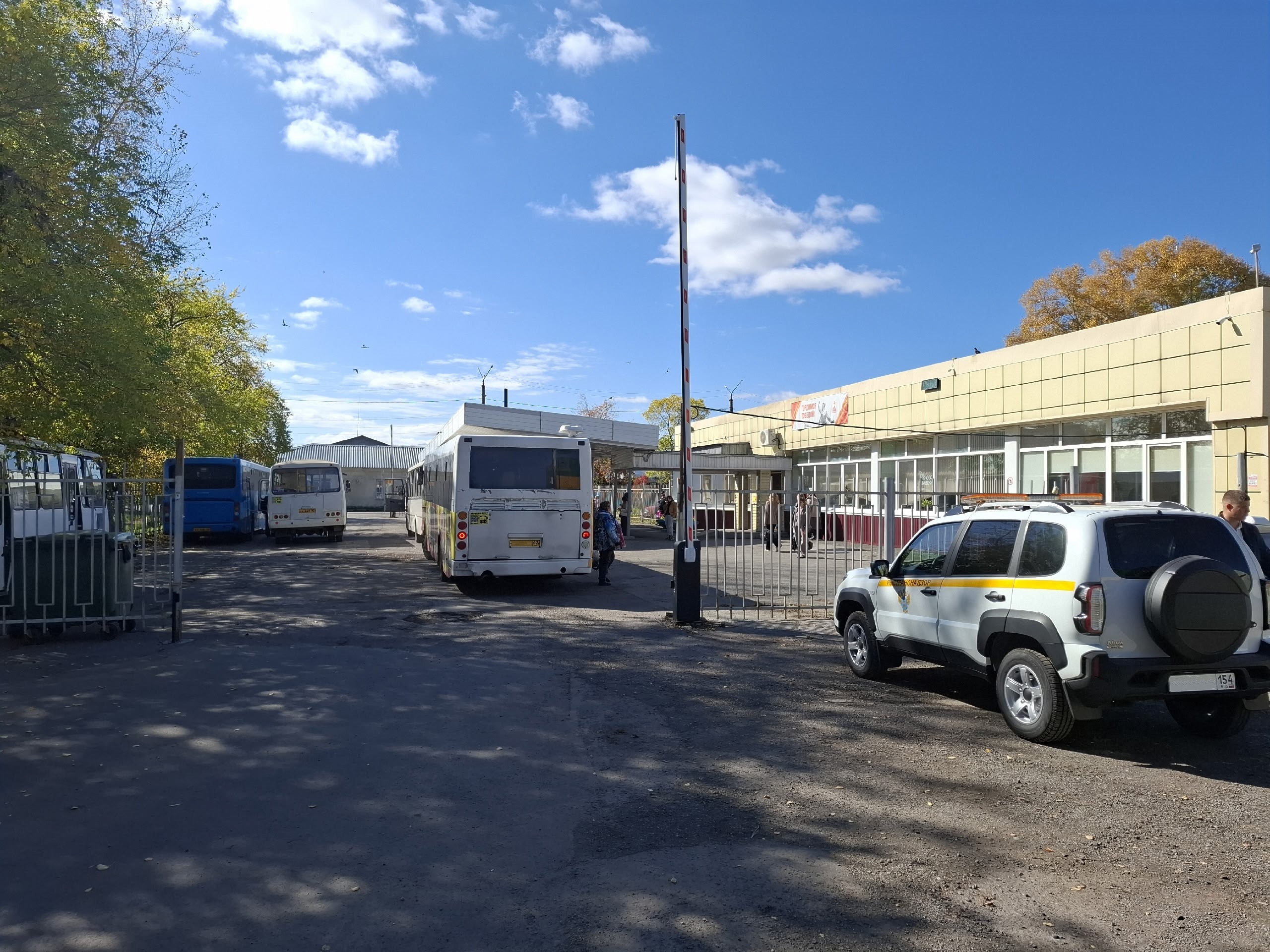 Безопасность пассажиров на территории автостанции города Топки